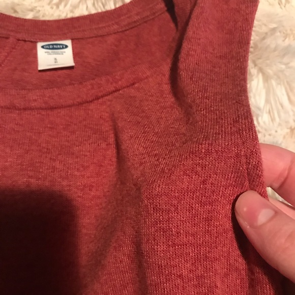 Old Navy curved-hem soft tank - Picture 2 of 2